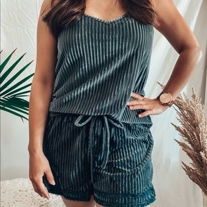 sold out ❌❌❌NWT Velvet Lounge Set Pajamas